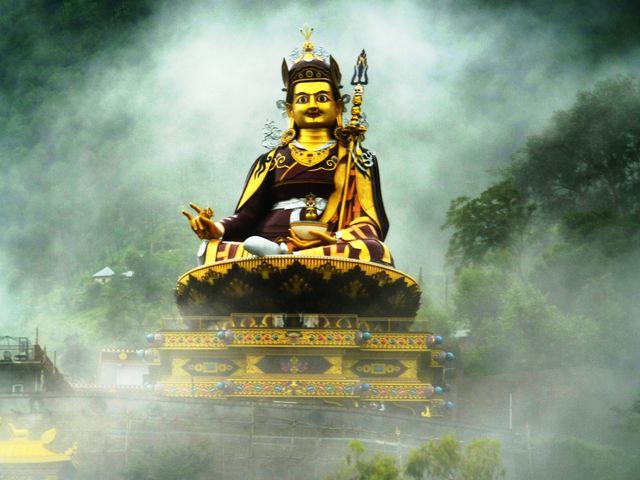 Statue of Padmasambhava 